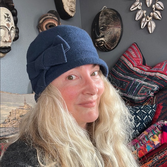 Parkhurst wool 1920s style stretchy hat w bow. Amazing jewel toned blue color main image 5